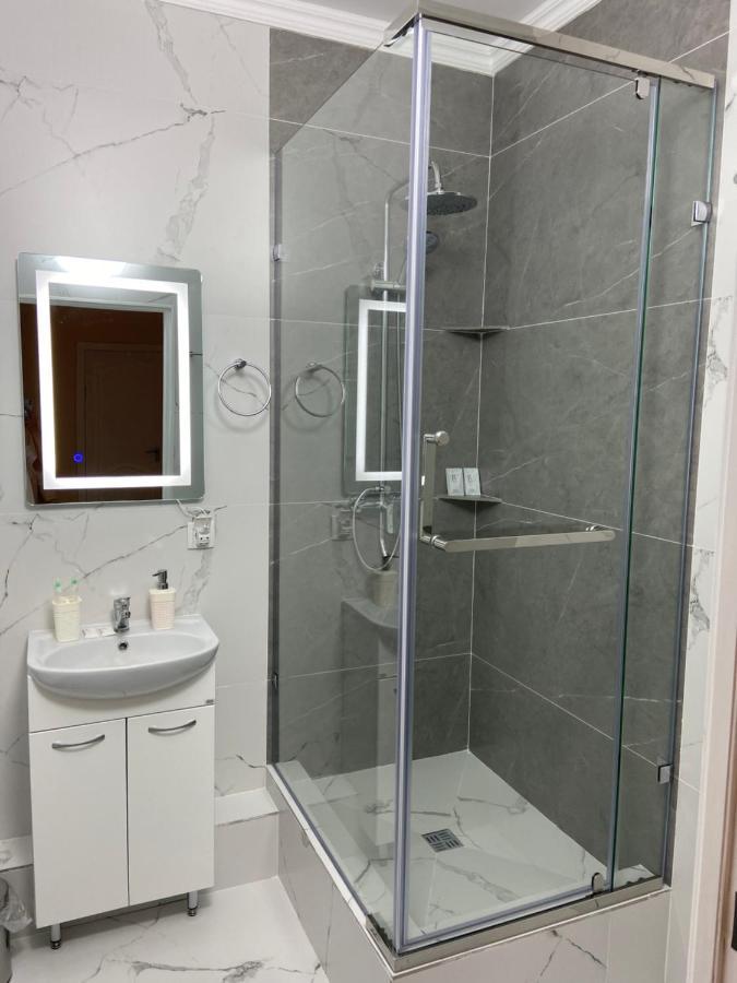 Apartment in the city centre Nur-Sultan  Exterior photo